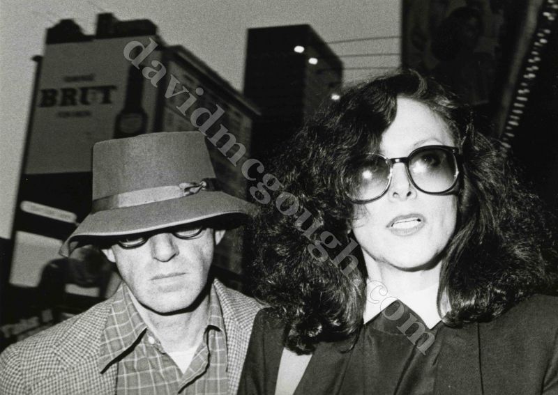 Woody Allen , Jean Doumanian 1980 NYC.jpg